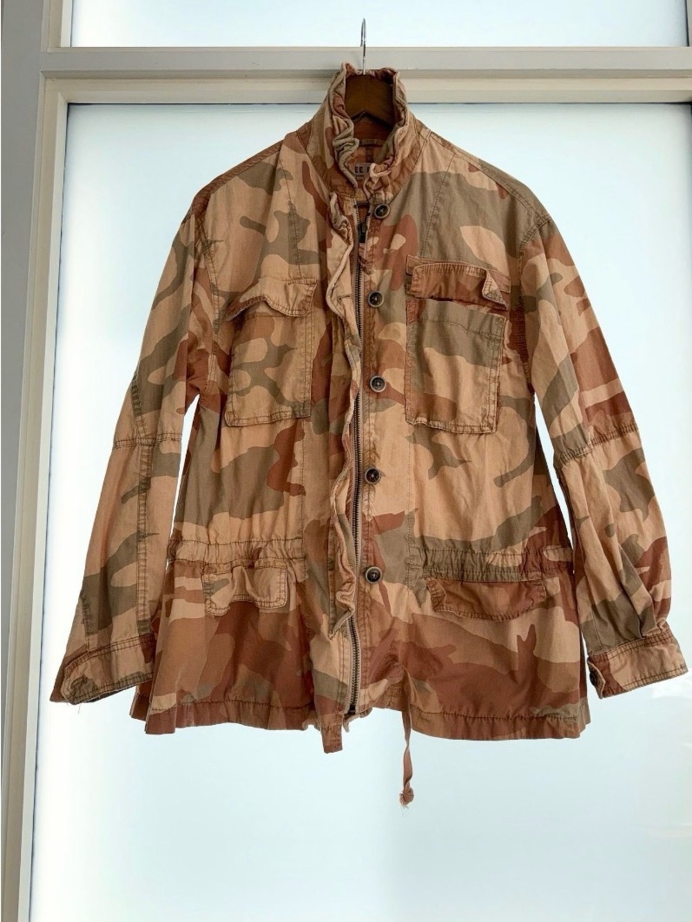 M030 // Free People Oversized Lightweight Cotton Camo Jacket • Size XS